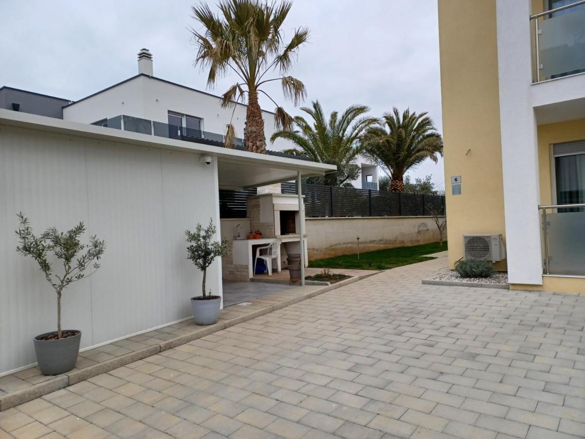 Apartments Leon 1 Novigrad  Exterior photo