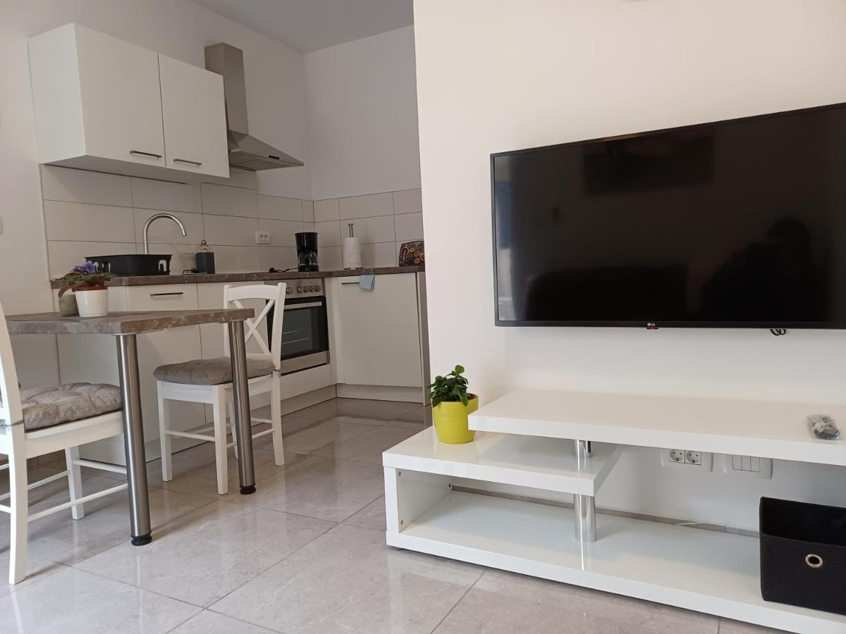 Apartments Leon 1 Novigrad  Exterior photo